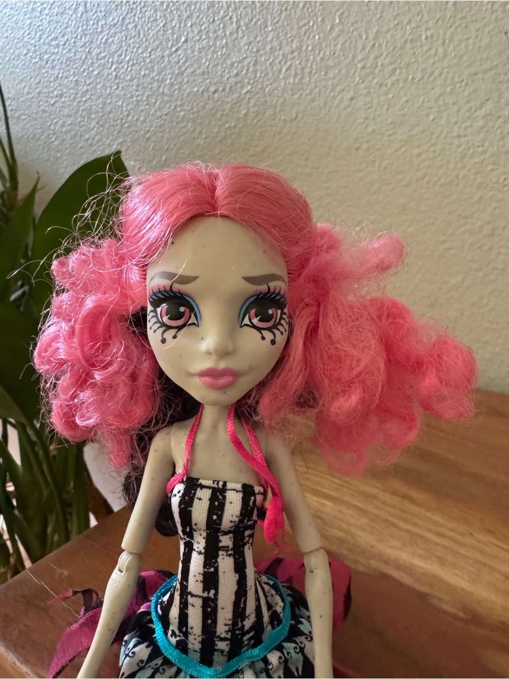 G1 Freak Du Chic Rochelle Goyle - Picture 2 of 5